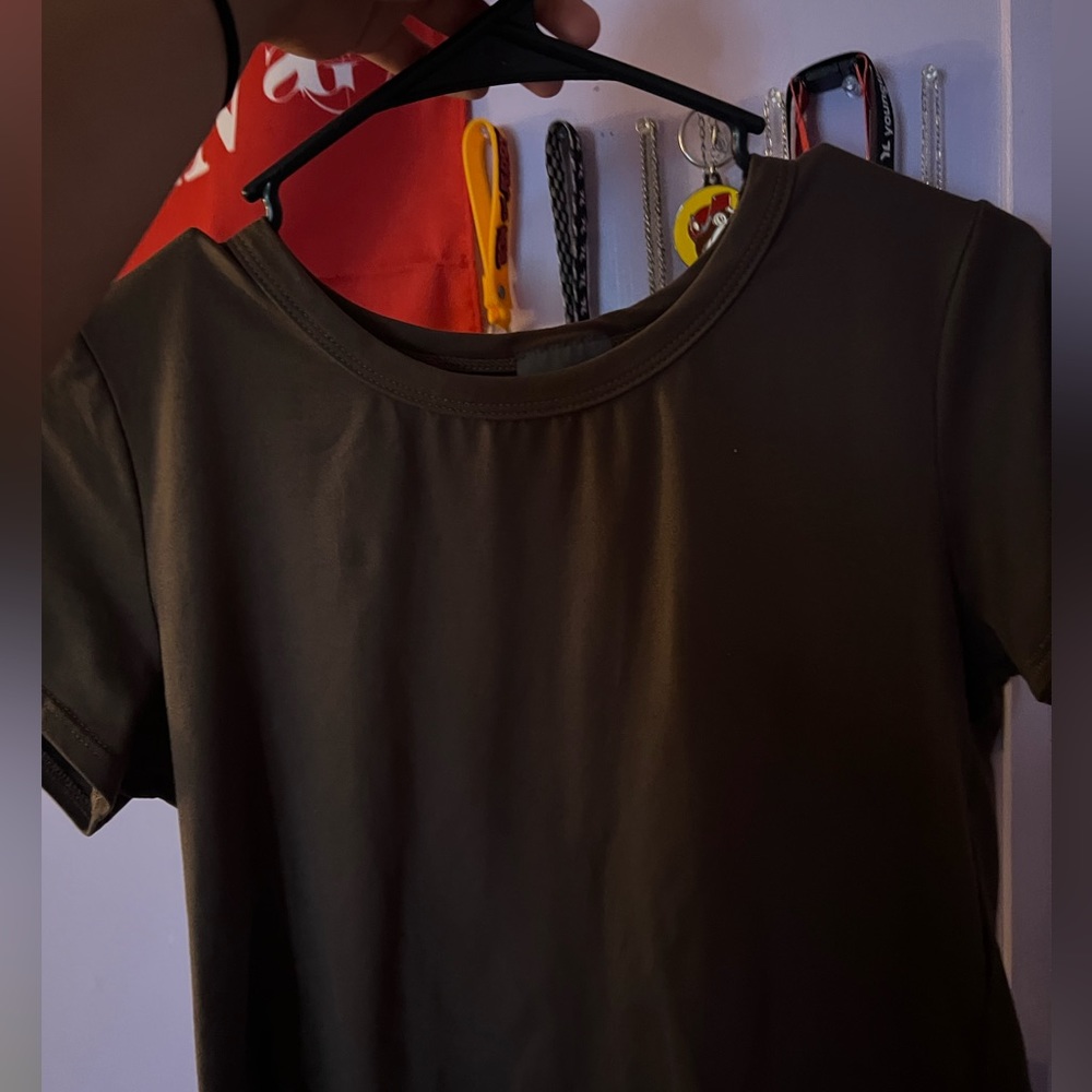 Cute brown shirt